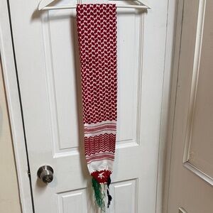 authentic Jordanian shemagh / keffiyeh scarf,